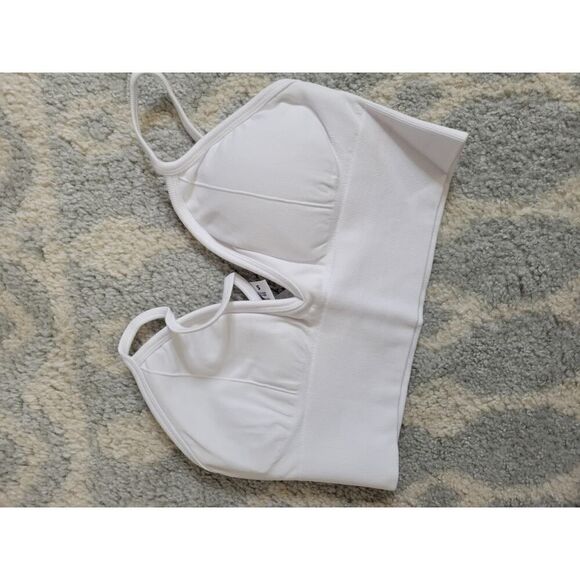 Alphalete seamless ribbed bra M White NWT $48 - Picture 3 of 6